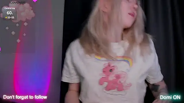 takeyourmolly online show from March 18, 4:28 pm