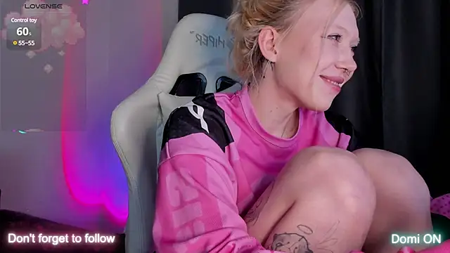 takeyourmolly online show from March 7, 1:07 pm