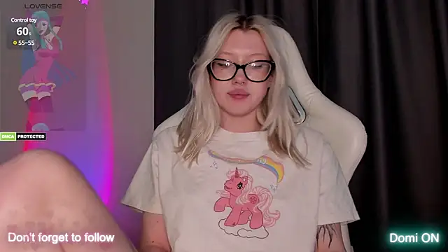 takeyourmolly online show from December 18, 5:10 pm