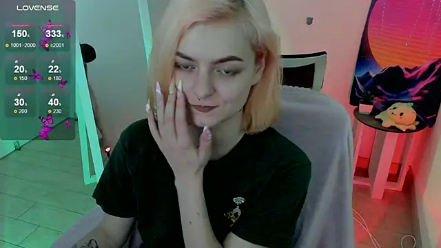 Fire Bestie online show from March 22, 1:30 pm