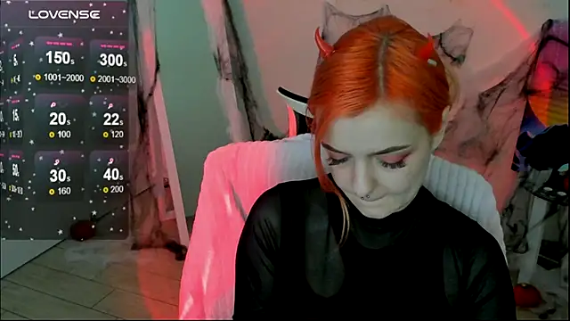 Fire Bestie online show from October 31, 2:13 pm