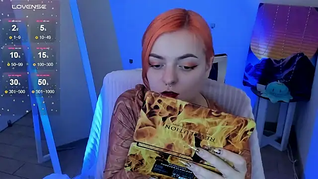 Fire Bestie online show from March 4, 2:14 pm