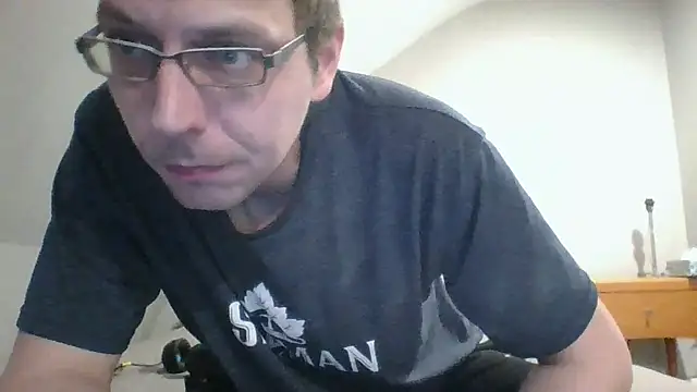 Snapshot of redtoyanal chatting on January 30, 6:46 am redtoyanal online show from January 30, 6:46 am