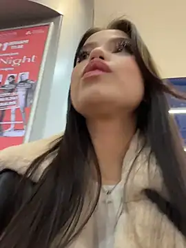 Chloe  Moon online show from December 16, 3:05 pm