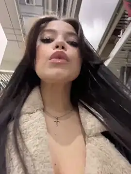 Chloe  Moon online show from December 15, 2:12 pm