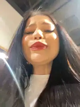 Chloe  Moon online show from February 1, 6:08 pm