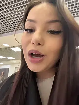 Chloe  Moon online show from March 27, 2:40 pm