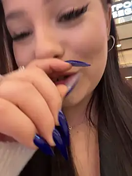 Chloe  Moon online show from March 4, 2:14 pm