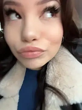 Chloe  Moon online show from December 3, 12:15 pm