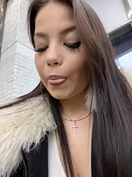 Chloe  Moon online show from February 8, 2:04 pm