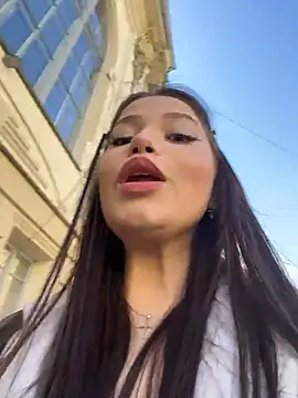 Snapshot of Chloe__Moon chatting on May 3, 2:20 pm Chloe Moon online show from May 3, 2:20 pm