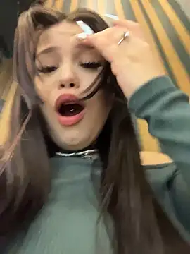 Chloe  Moon online show from October 24, 1:10 pm