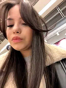 Chloe  Moon online show from December 17, 2:22 pm