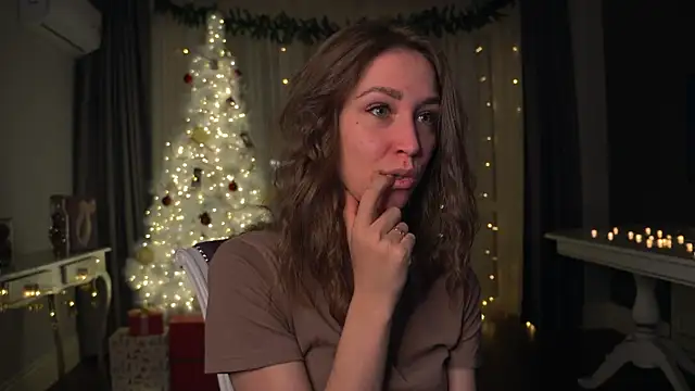 Snapshot of RennieLewis chatting on December 19, 5:50 pm RennieLewis online show from December 19, 5:50 pm