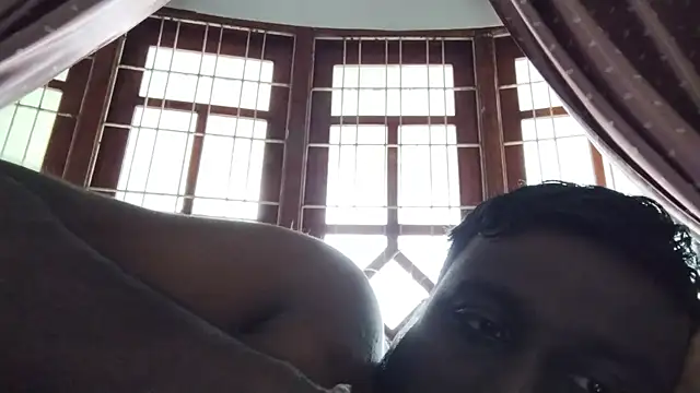 Snapshot of nikini1621 chatting on July 15, 11:50 am nikini1621 online show from July 15, 11:50 am