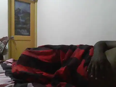 Snapshot of nikini1621 chatting on November 13, 3:38 pm nikini1621 online show from November 13, 3:38 pm