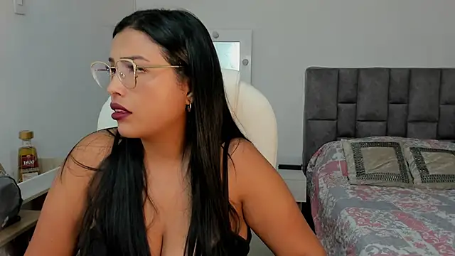 Snapshot of Aniee_Leeee chatting on March 3, 12:12 am Aniee Leeee online show from March 3, 12:12 am