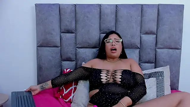 Snapshot of Aniee_Leeee chatting on January 18, 4:37 am Aniee Leeee online show from January 18, 4:37 am