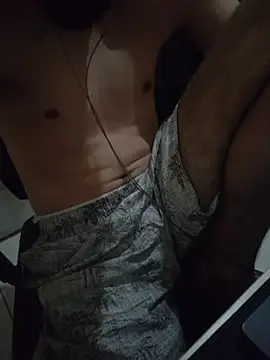 OliverWtdh online show from February 5, 12:23 pm