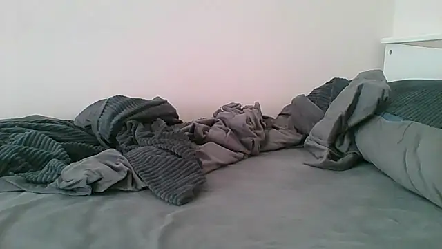 Emma 99 online show from March 22, 6:48 am