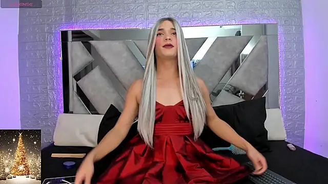 Snapshot of Kayal-stone chatting on December 6, 10:32 am Kayal-stone online show from December 6, 10:32 am