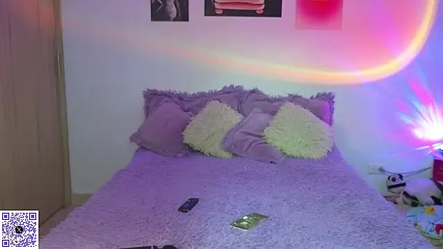 angie bigboobs  online show from June 14, 2:08 am