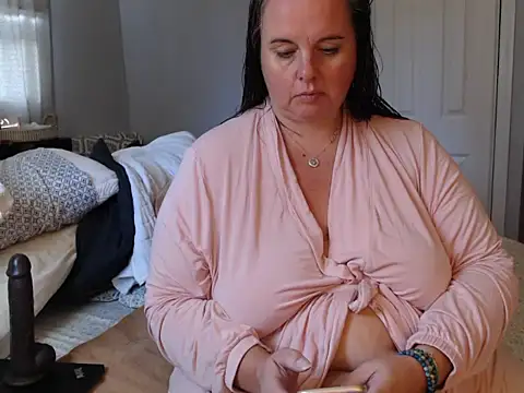 LauLauPAWG online show from September 25, 9:43 pm