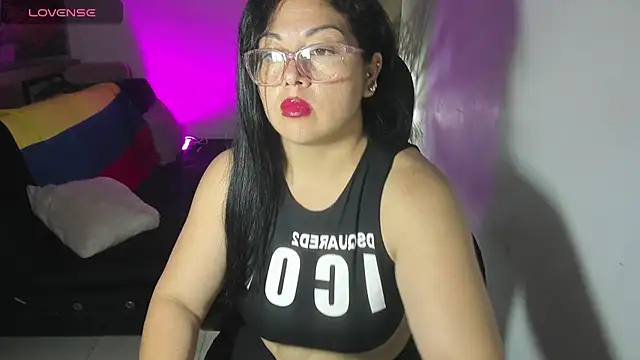 Snapshot of jessicarabbit_1 chatting on July 4, 4:08 am jessicarabbit 1 online show from July 4, 4:08 am
