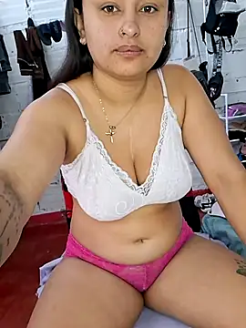 Snapshot of sariitha_sw chatting on July 11, 2:28 pm sariitha sw online show from July 11, 2:28 pm