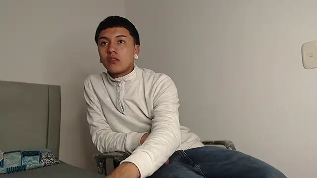 alex-lover online show from March 27, 3:37 am