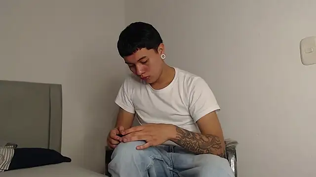 alex-lover online show from April 9, 3:41 am