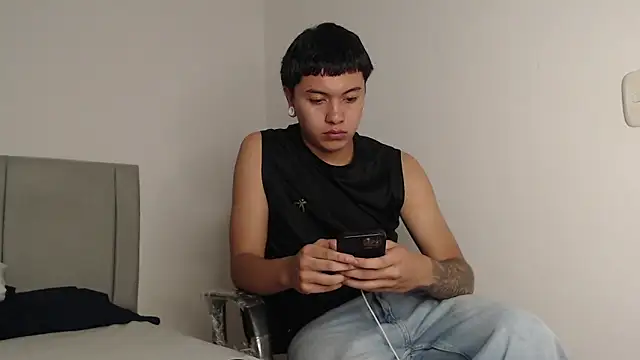 alex-lover online show from April 10, 3:13 am