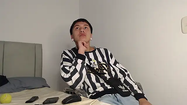 alex-lover online show from January 9, 3:13 am