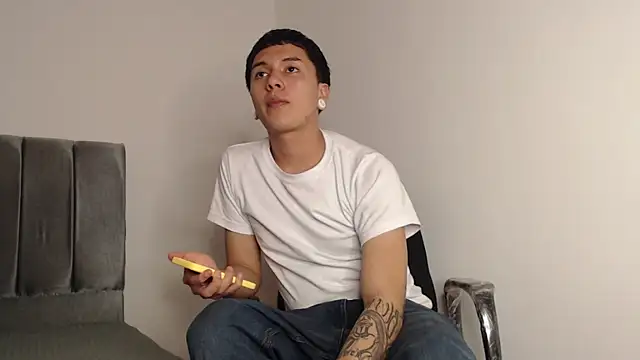 alex-lover online show from September 29, 1:01 am