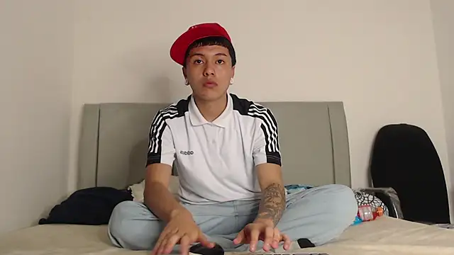 alex-lover online show from February 11, 2:44 am