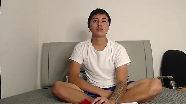 alex-lover online show from March 13, 6:57 pm