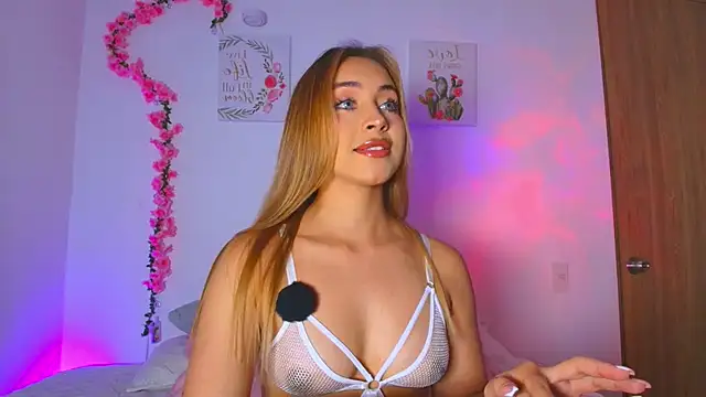 PollyGrey  online show from March 28, 3:18 am