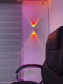 Milff parkerrr online show from January 15, 1:09 am