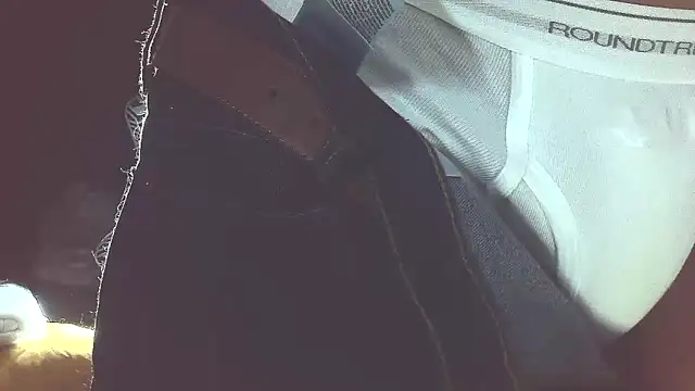 briefsguy4lifexh online show from March 12, 9:19 pm