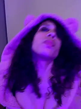 Snapshot of PeacockGoddess chatting on September 17, 11:51 pm PeacockGoddess online show from September 17, 11:51 pm