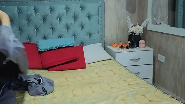 Marcelaa fox online show from March 4, 7:32 pm