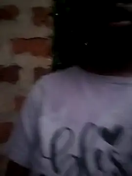 Snapshot of Sassy_boobs21 chatting on February 19, 3:58 am Sassy boobs21 online show from February 19, 3:58 am