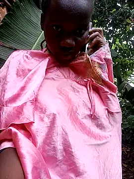 Snapshot of Black_juicy24 chatting on February 3, 6:22 am Black juicy24 online show from February 3, 6:22 am