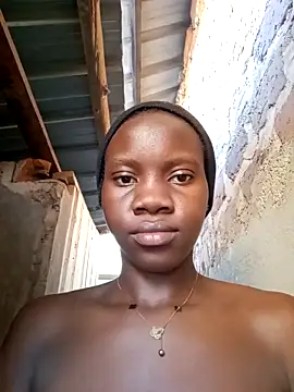 Snapshot of Black_juicy24 chatting on May 4, 5:11 am Black juicy24 online show from May 4, 5:11 am