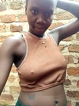 Snapshot of Black_juicy24 chatting on April 28, 7:02 am Black juicy24 online show from April 28, 7:02 am