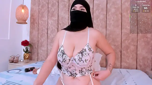 Snapshot of samaara_ chatting on December 5, 7:01 pm samaara online show from December 5, 7:01 pm