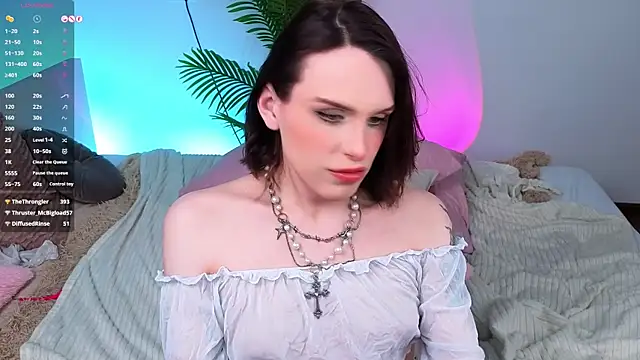  yourFoxy  online show from December 13, 11:55 am