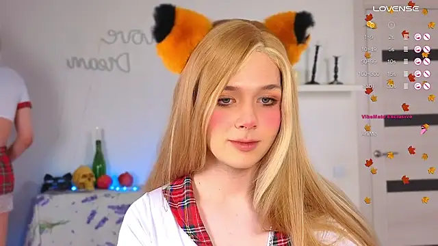  yourFoxy  online show from October 31, 3:30 pm