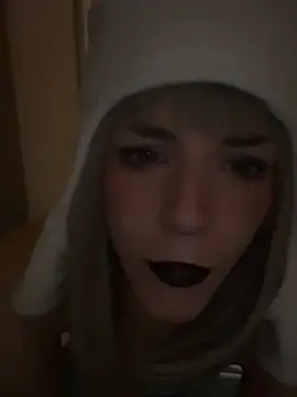 PeachyPrim online show from July 11, 12:55 am