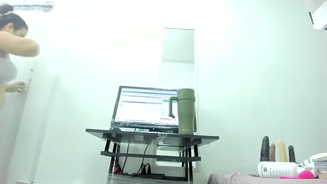 Dalia 20 online show from December 5, 12:43 am